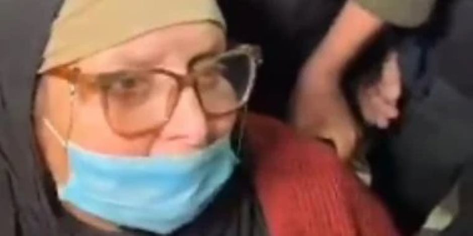 العائدون إلى غزة يشيدون بالدور المصري ويكشفون صعوبات الانتظار.. فيديو