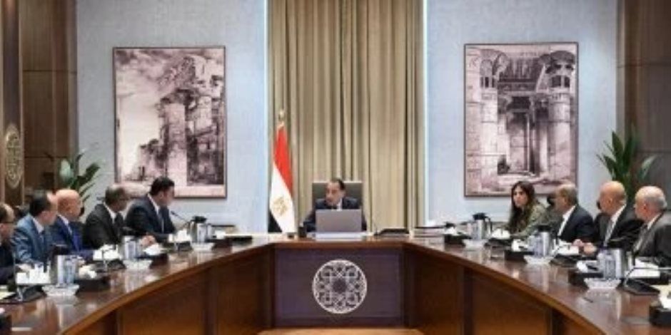 رئيس الوزراء يتابع تنفيذ إجراءات تطوير مرفق مياه الشرب والصرف الصحي