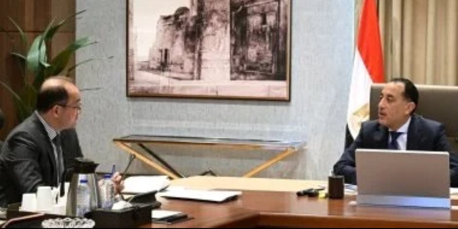 خلال اجتمع مساء اليوم.. رئيس الوزراء يُتابع مع وزير المالية عددا من ملفات العمل