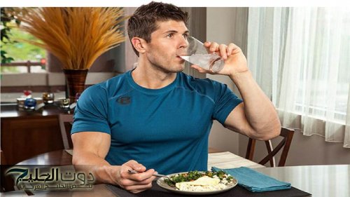 الخضيري يكشف مفاجآت مدهشة عن شرب الماء أثناء الأكل وتأثيره الخفي على الشهية والوز