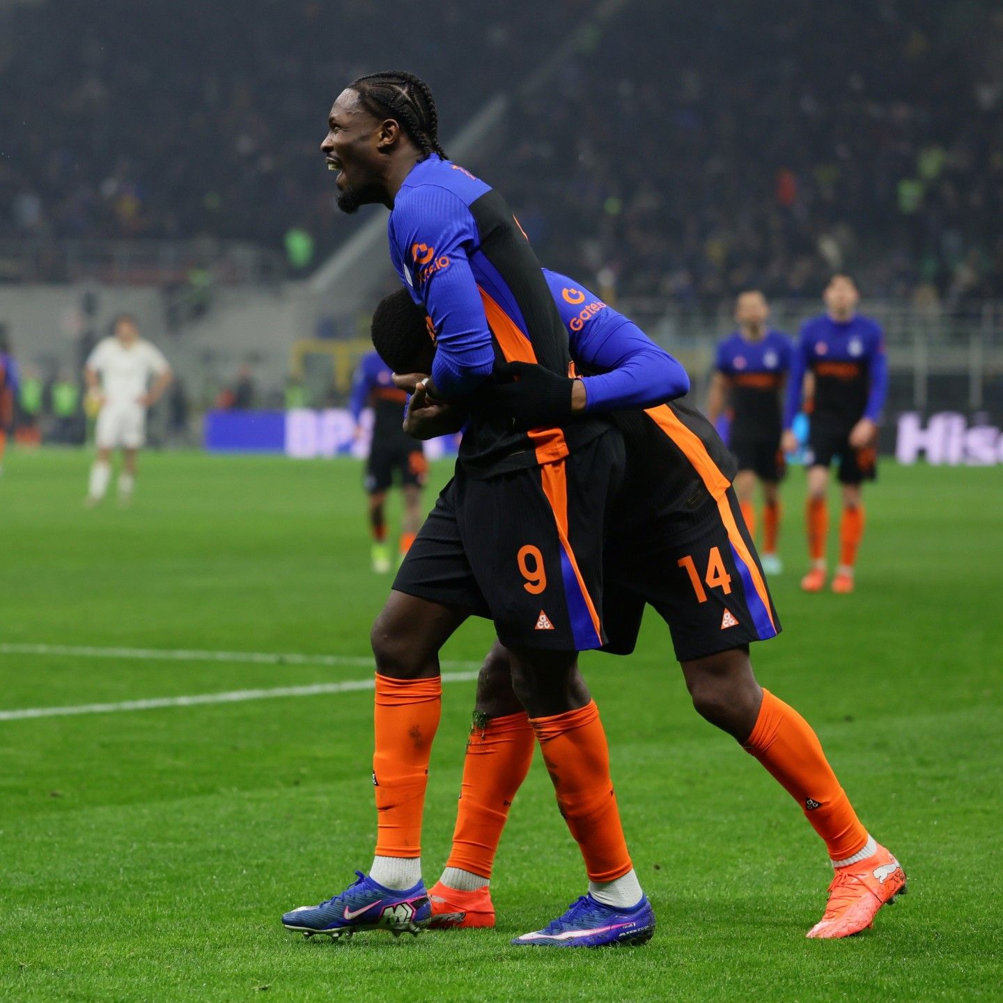 علي المفتوحة.. القنوات الناقلة لمباراة إنتر ميلان ضد...