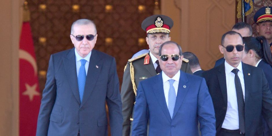الرئيس السيسى يصطحب نظيره التركى من قصر الاتحادية لفندق الماسة