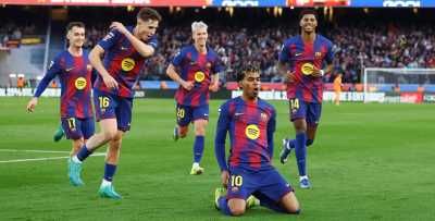 برشلونة يتمسك بالصدارة