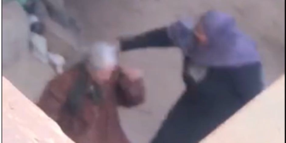 ضبط المتهمة بالتعدي على والدتها المسنة بالضرب  بالشرقية