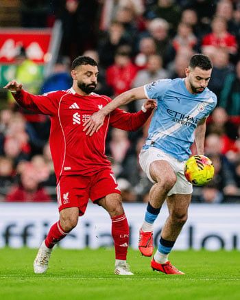 مانشستر سيتي يحسم قمة ليفربول 2-1 بمشاركة محمد صلاح ومرموش.. فيديو وصور