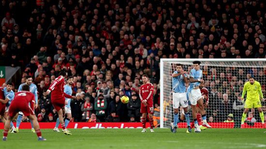 مانشستر سيتي يحسم قمة ليفربول 2-1 بمشاركة محمد صلاح ومرموش.. فيديو وصور