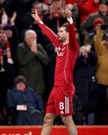 مانشستر سيتي يحسم قمة ليفربول 2-1 بمشاركة محمد صلاح ومرموش.. فيديو وصور