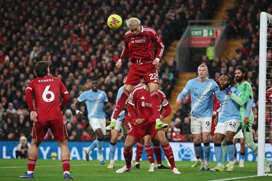 مانشستر سيتي يحسم قمة ليفربول 2-1 بمشاركة محمد صلاح ومرموش.. فيديو وصور