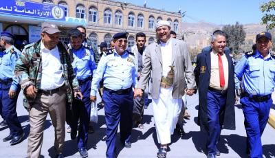 أخبار اليمن : عُباد يطلع على سير أداء شرطة المرور