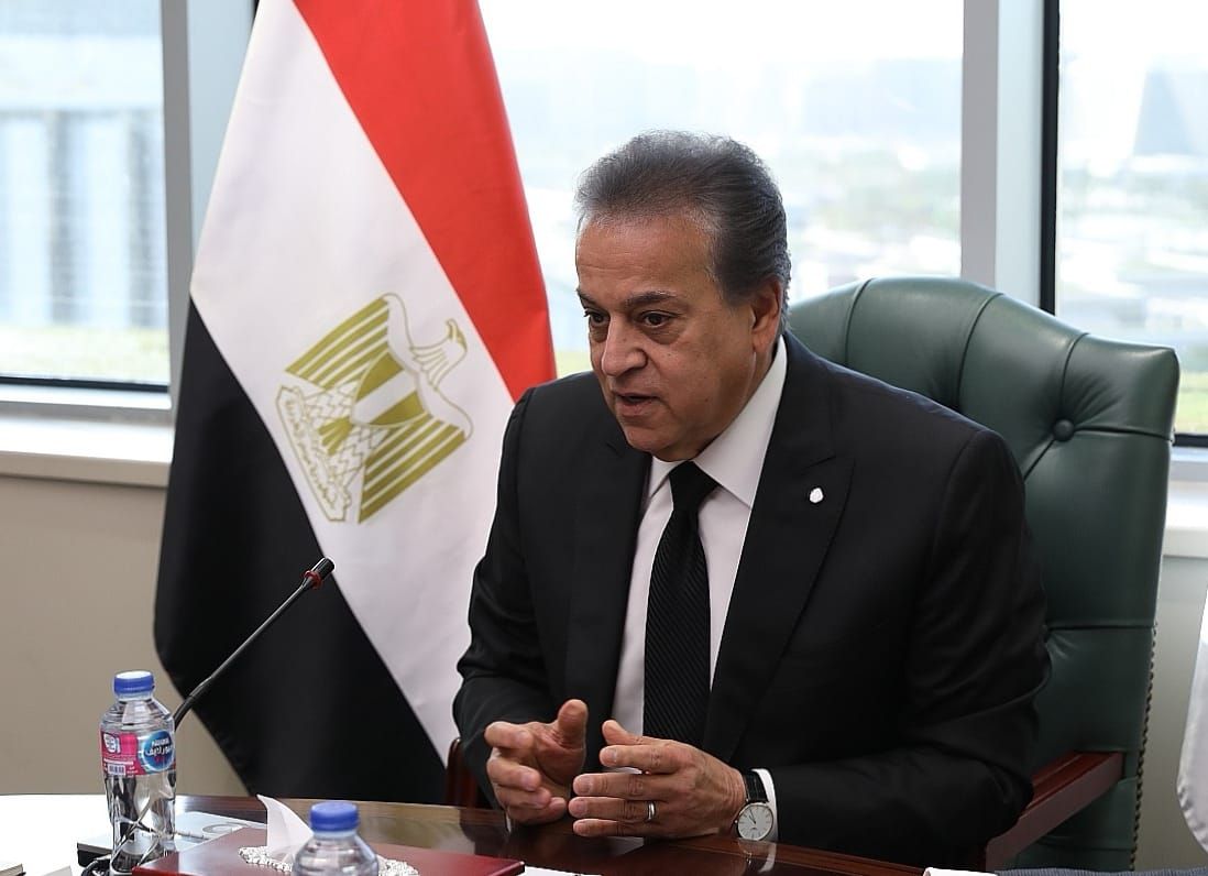 "عبدالغفار" يجتمع بقيادات «الصحة» في أول يوم عمل بعد تجديد الثقة: خطط لرفع كفاءة المستشفيات