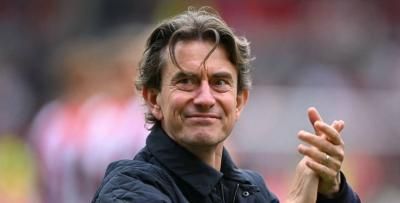 توتنهام يُقيل مدربه توماس فرانك