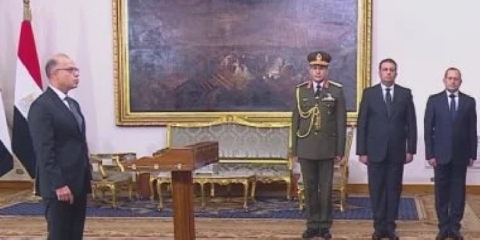محمد فريد صالح يؤدى اليمين الدستورية وزيرا للاستثمار أمام الرئيس السيسى