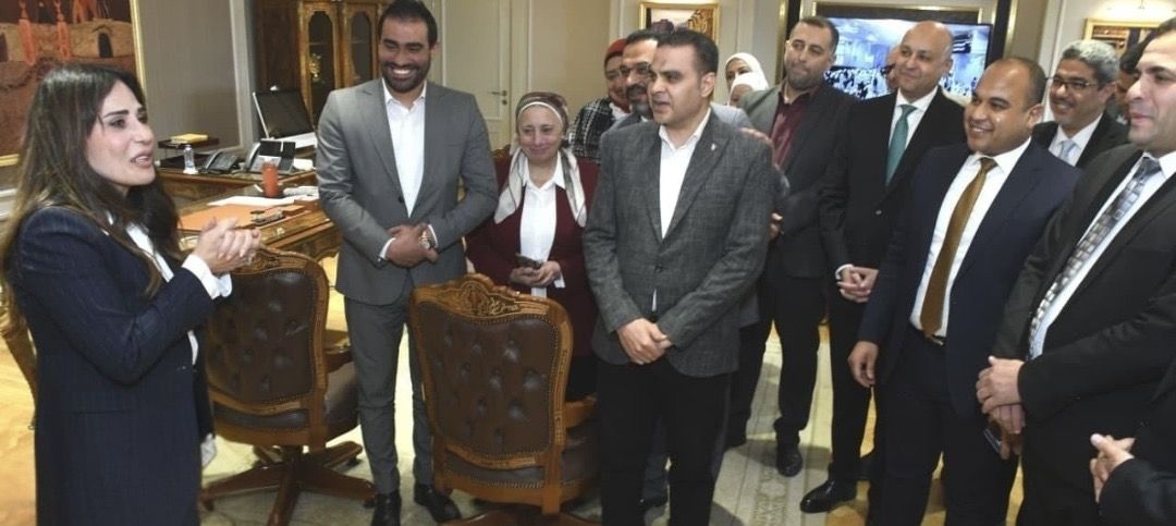وزيرة الإسكان تصل إلى ديوان عام الوزارة عقب أداء اليمين الدستورية أمام فخامة السيد الرئيس