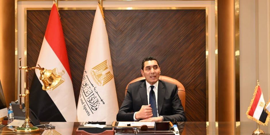 جوهر نبيل يصل مقر وزارة الشباب والرياضة لتسلم مهام عمله رسمياً