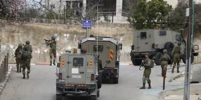 الاحتلال يعتقل 23 فلسطينياً من الضفة