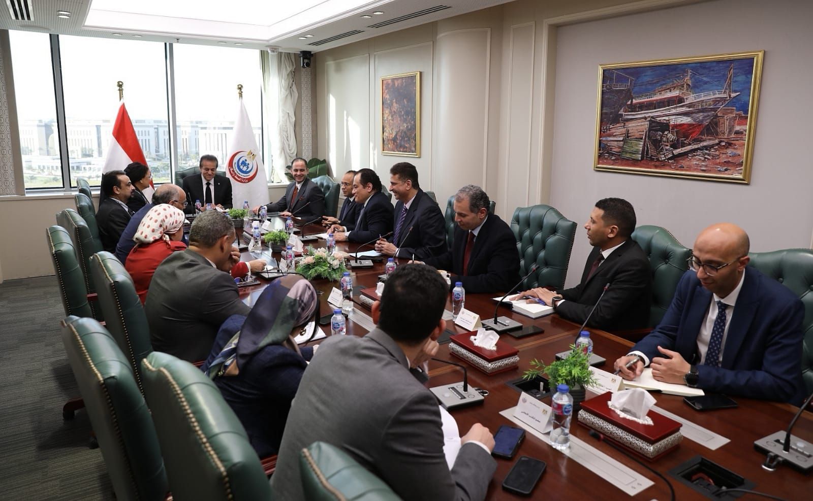 "عبدالغفار" يجتمع بقيادات «الصحة» في أول يوم عمل بعد تجديد الثقة: خطط لرفع كفاءة المستشفيات