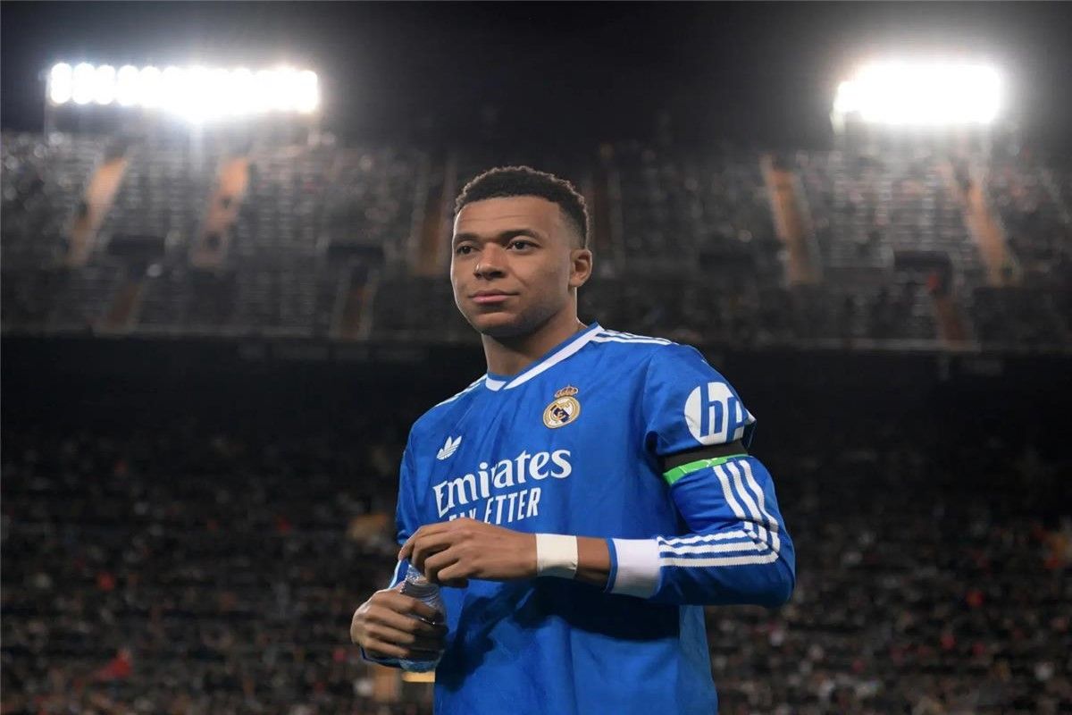 هل يغيب مبابي عن موقعة ريال سوسيداد؟ تطورات...