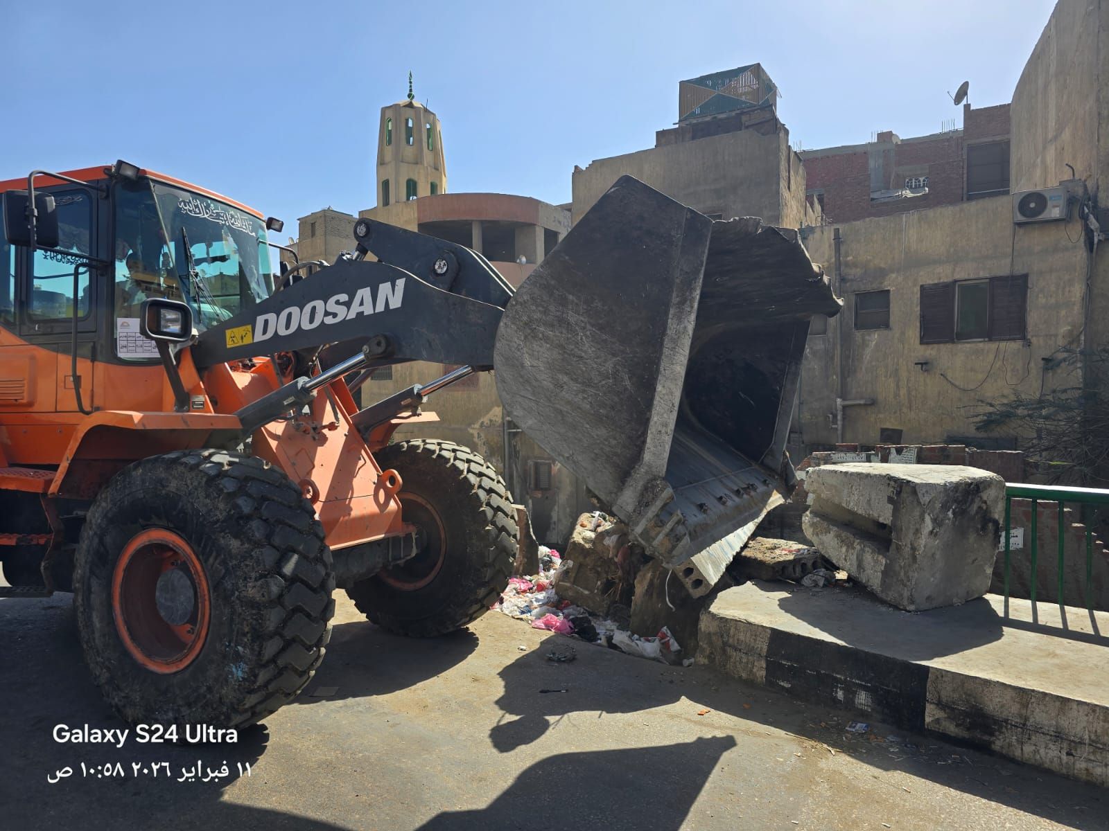 محافظة الجيزة: رفع الكتل الخرسانية وفتح سلم مشاه «مدينة النور» بحي الهرم