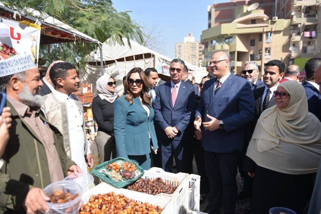 وزيرا التموين والتنمية المحلية يفتتحان معرضي “أهلًا رمضان” والتمور بالقليوبية