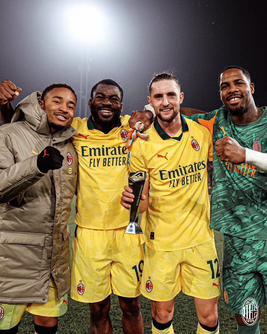 اتفرج ببلاش علي المجانية.. القنوات الناقلة لمباراة ميلان...