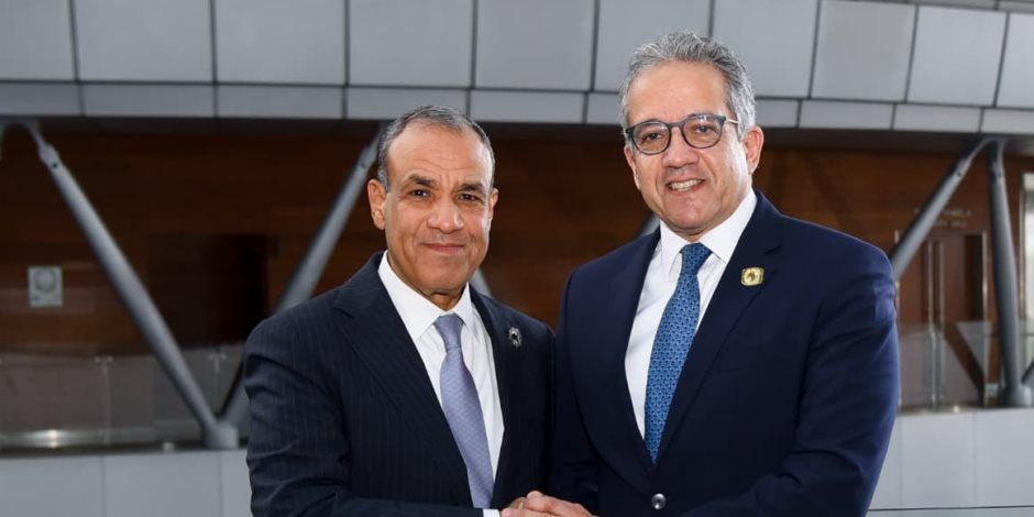 وزير الخارجية يلتقي مدير عام منظمة اليونسكو على هامش اجتماعات القمة الأفريقية