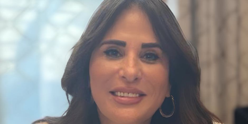 وزيرة الإسكان تصدر توجيهات لرؤساء المدن بمنع الظواهر العشوائية وتنظيم مواقف الميكروباصات