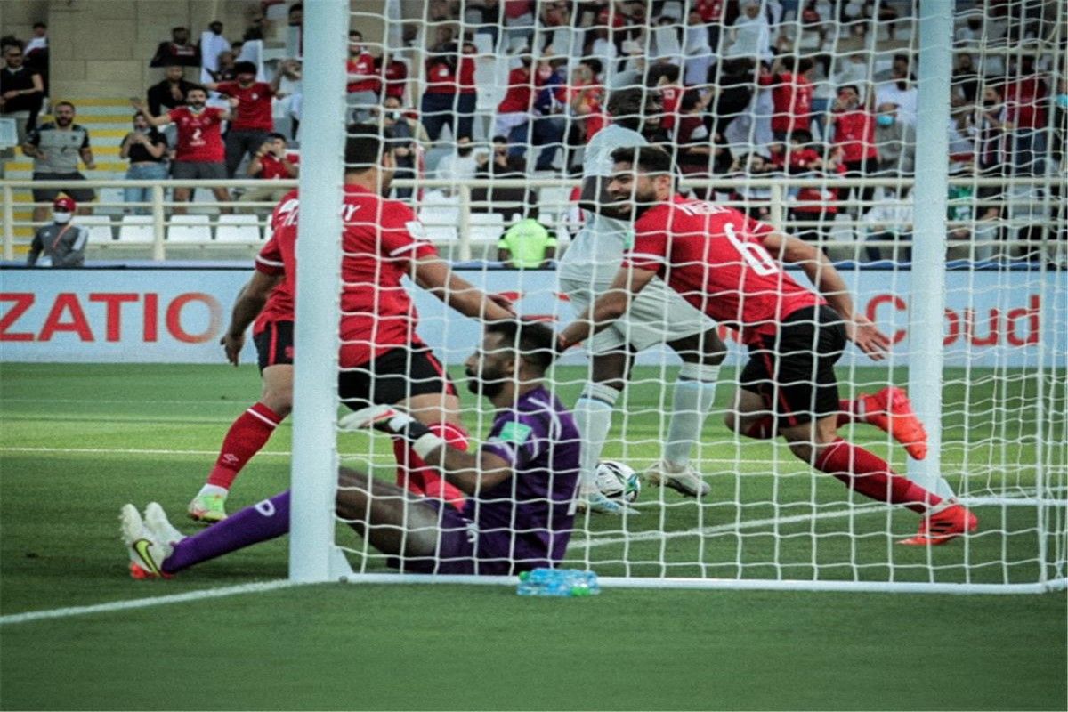 صراع كروي محتدم.. الأهلي يواجه الجيش الملكي في...