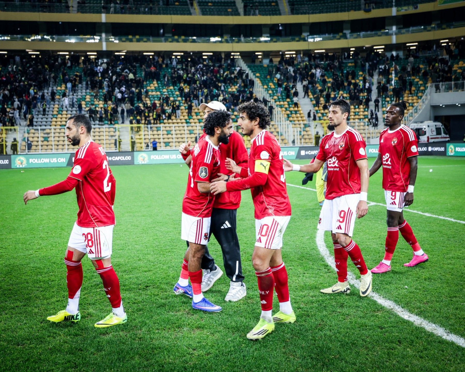 اشتباكات بين جماهير الجيش الملكي وأمن الأهلي مرة...