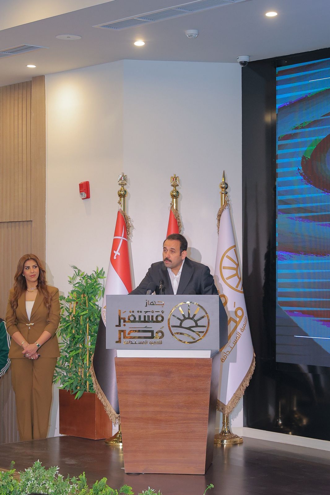 f7b81b45-24e9-4345-b632-f01bff0ab1f0 f7b81b45-24e9-4345-b632-f01bff0ab1f0