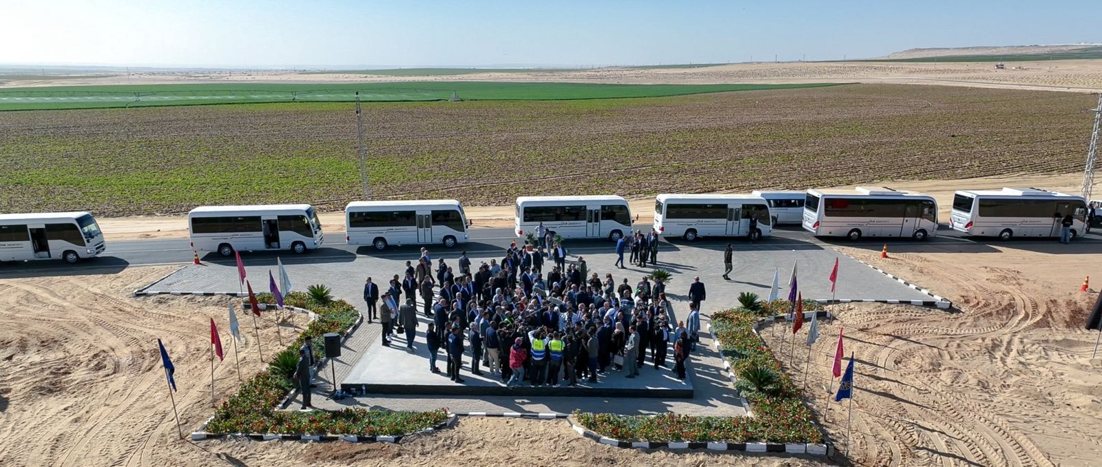 b0eb05e8-7fa9-4a39-a35a-b65d20dcc319 b0eb05e8-7fa9-4a39-a35a-b65d20dcc319