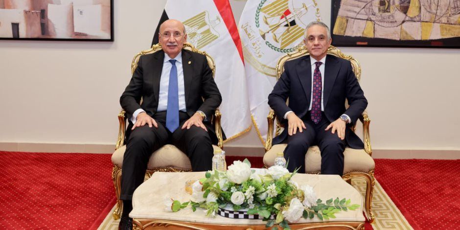 وزير العدل يستقبل رئيس مجلس القضاء الأعلى لتهنئته بتولي مهام منصبه.. صور