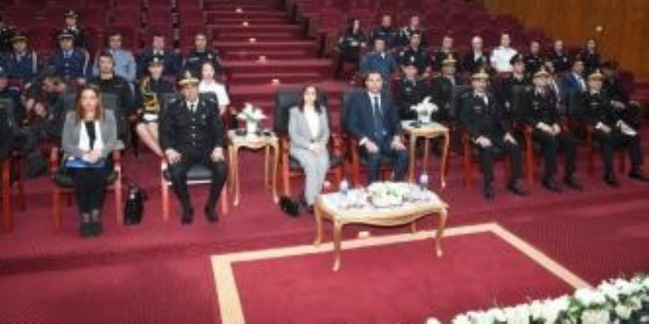 تخريج دورات تدريبية للكوادر الأمنية من دول "الكومنولث" بأكاديمية الشرطة