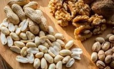 أخبار اليمن : ما أفضل وقت لتناول المكسرات؟