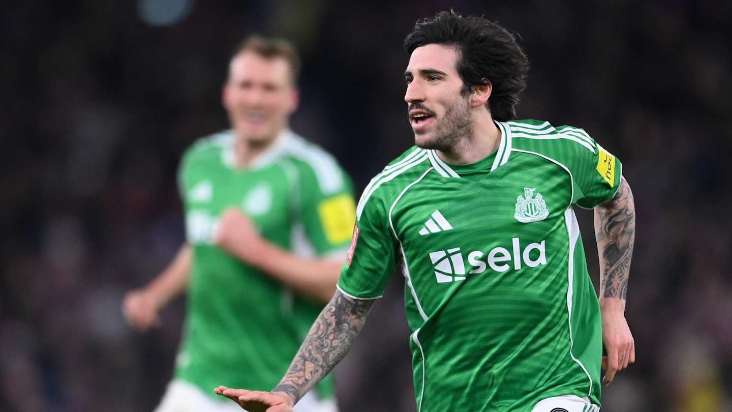 اتفرج ببلاش.. كيفية مشاهدة مباراة نيوكاسل ضد كاراباخ...