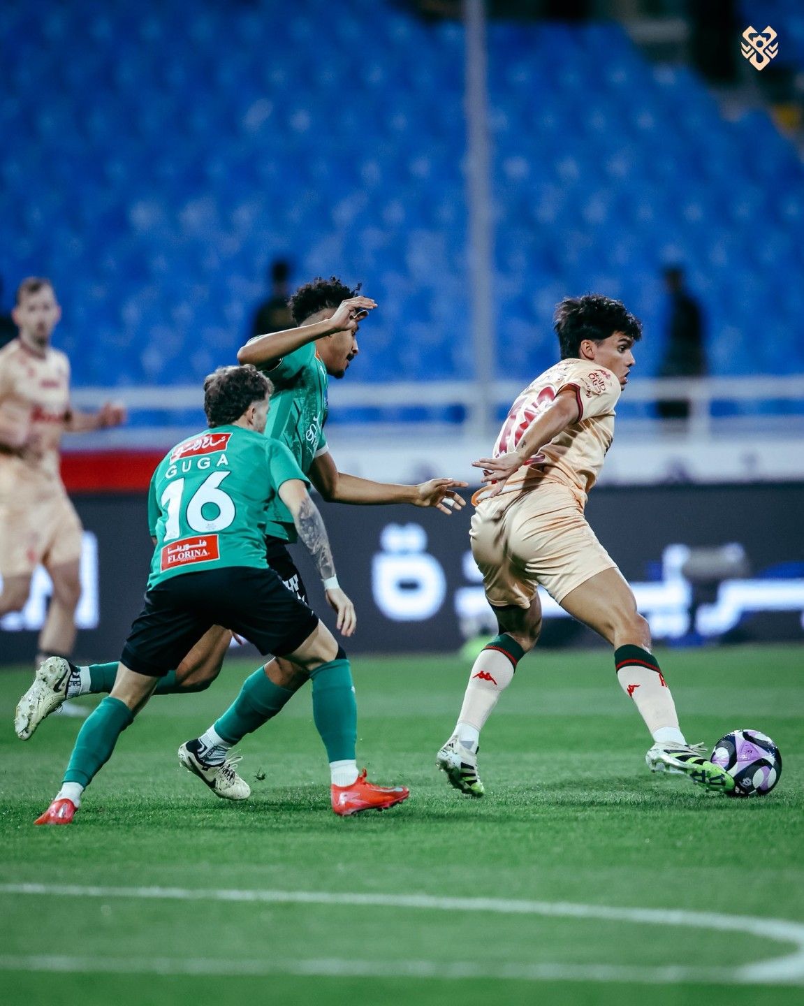 اطّلع على مجانًا.. القنوات الناقلة لمباراة الخلود ضد الرياض...