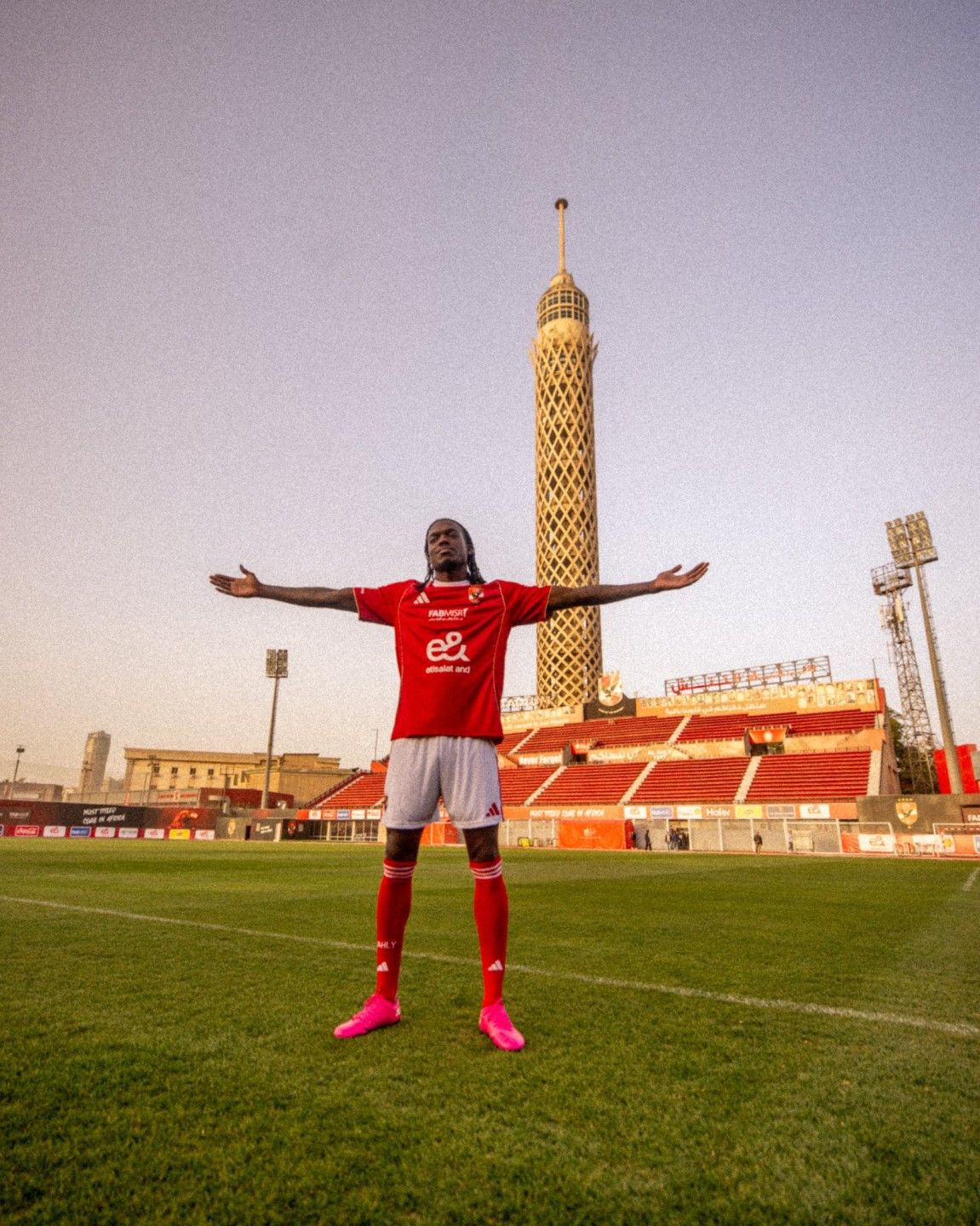 بعد أرقامة الكارثية مع الأهلي.. كامويش يسهر مع...