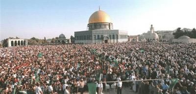 80 ألفاً أدوا صلاة الجمعة بالأقصى