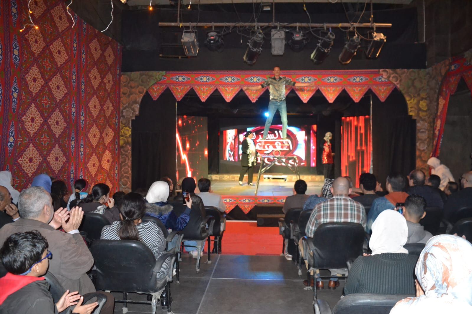 تامر عبدالمنعم يفتتح خيمة البيت الفني للفنون الشعبية في قاعة صلاح چاهين