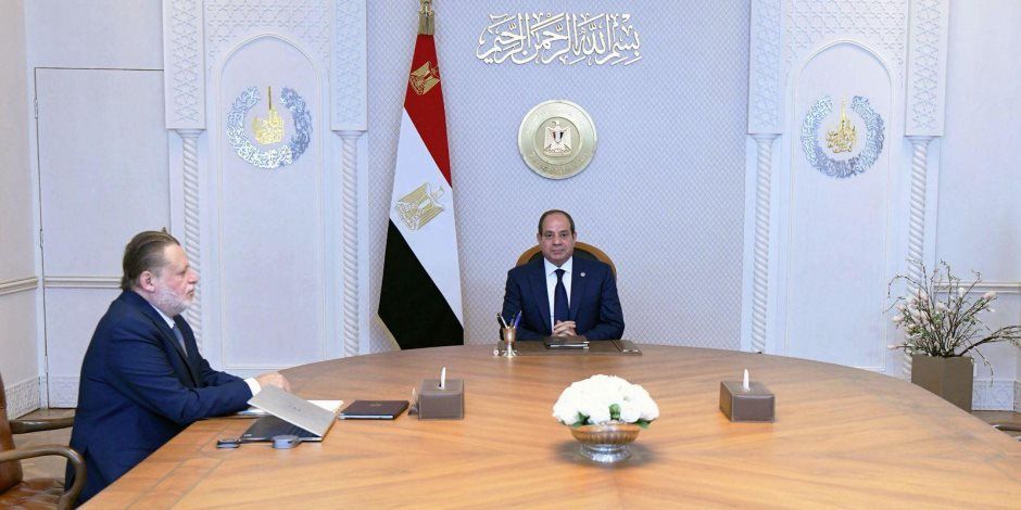 الرئيس السيسي يجتمع بمحافظ البنك المركزي ويوجه بمواصلة تعزيز السياسات والآليات الداعمة للاستقرار المالي