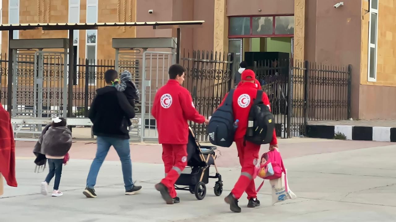 مد غزة بـ5220 طن من المساعدات الإنسانية الشاملة ضمن قافلة زاد العزة الـ143