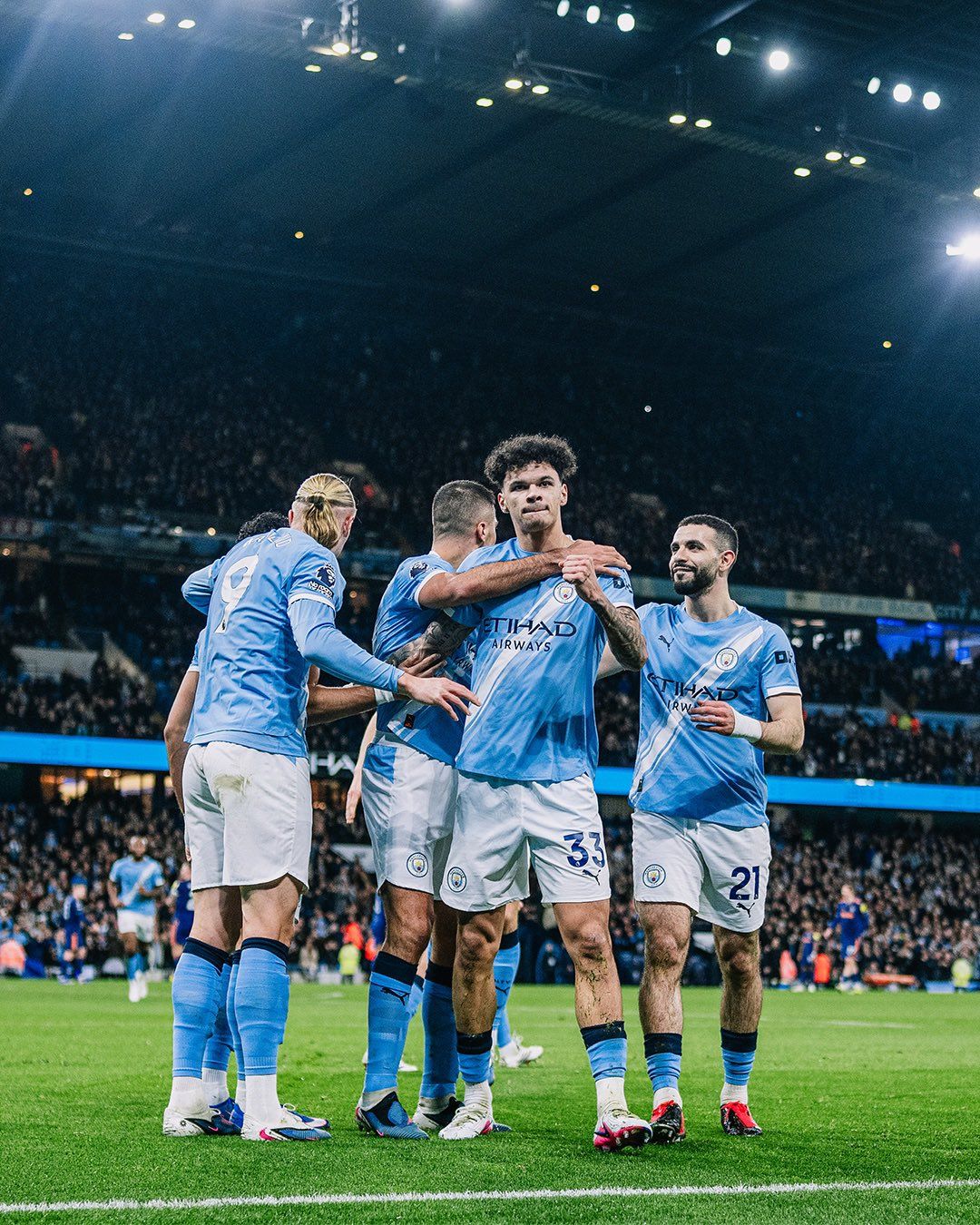 اطّلع على بالفيديو ليلة تألق عمر مرموش.. نتيجة مباراة...