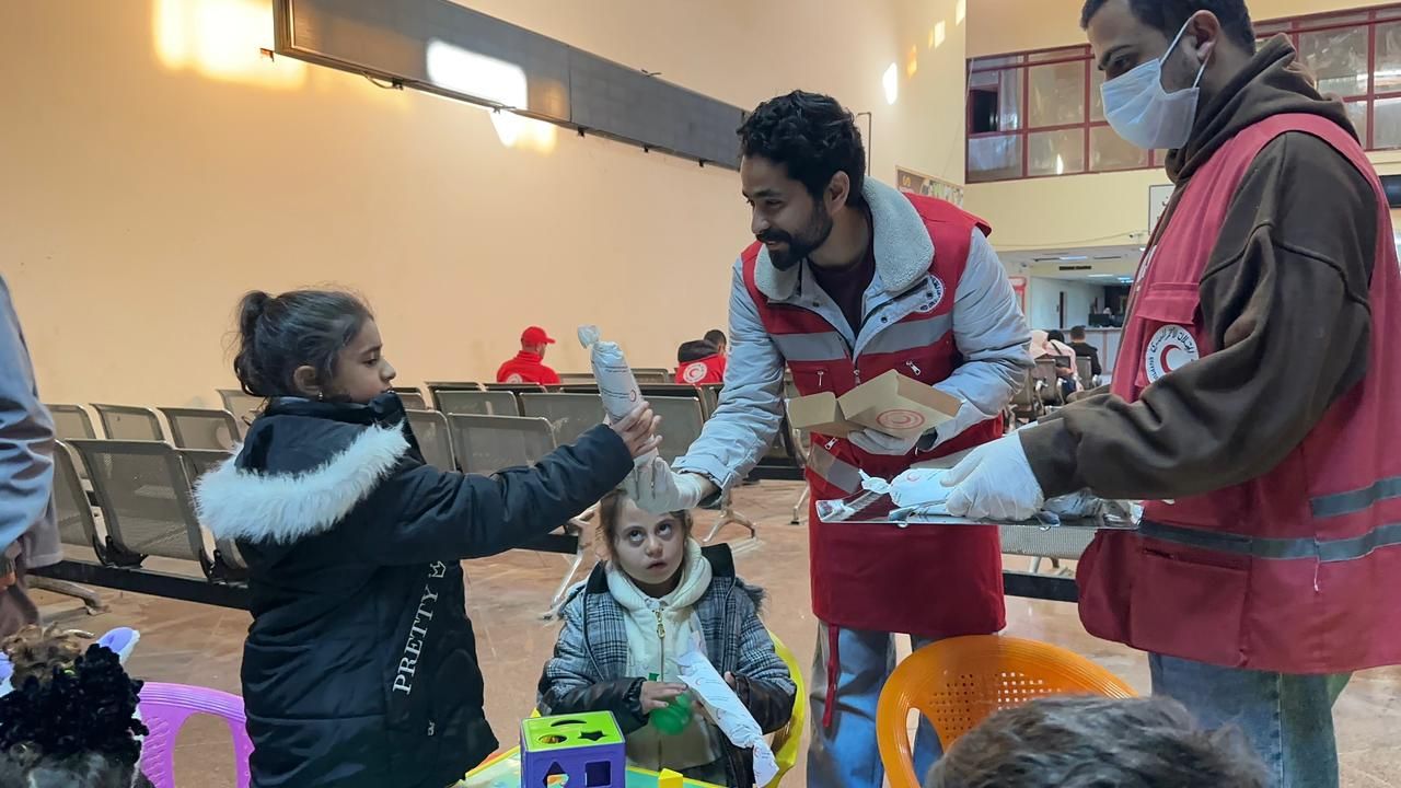 مد غزة بـ5220 طن من المساعدات الإنسانية الشاملة ضمن قافلة زاد العزة الـ143