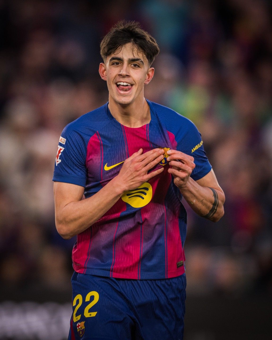 ”بدون تقطيع وتشفير” كيفية مشاهدة مباراة برشلونة ضد...