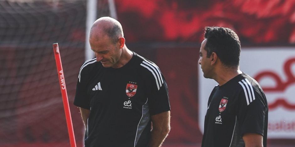 عودة طاهر وشريف لقائمة الأهلي لمباراة سموحة وتواجد مروان عطية
