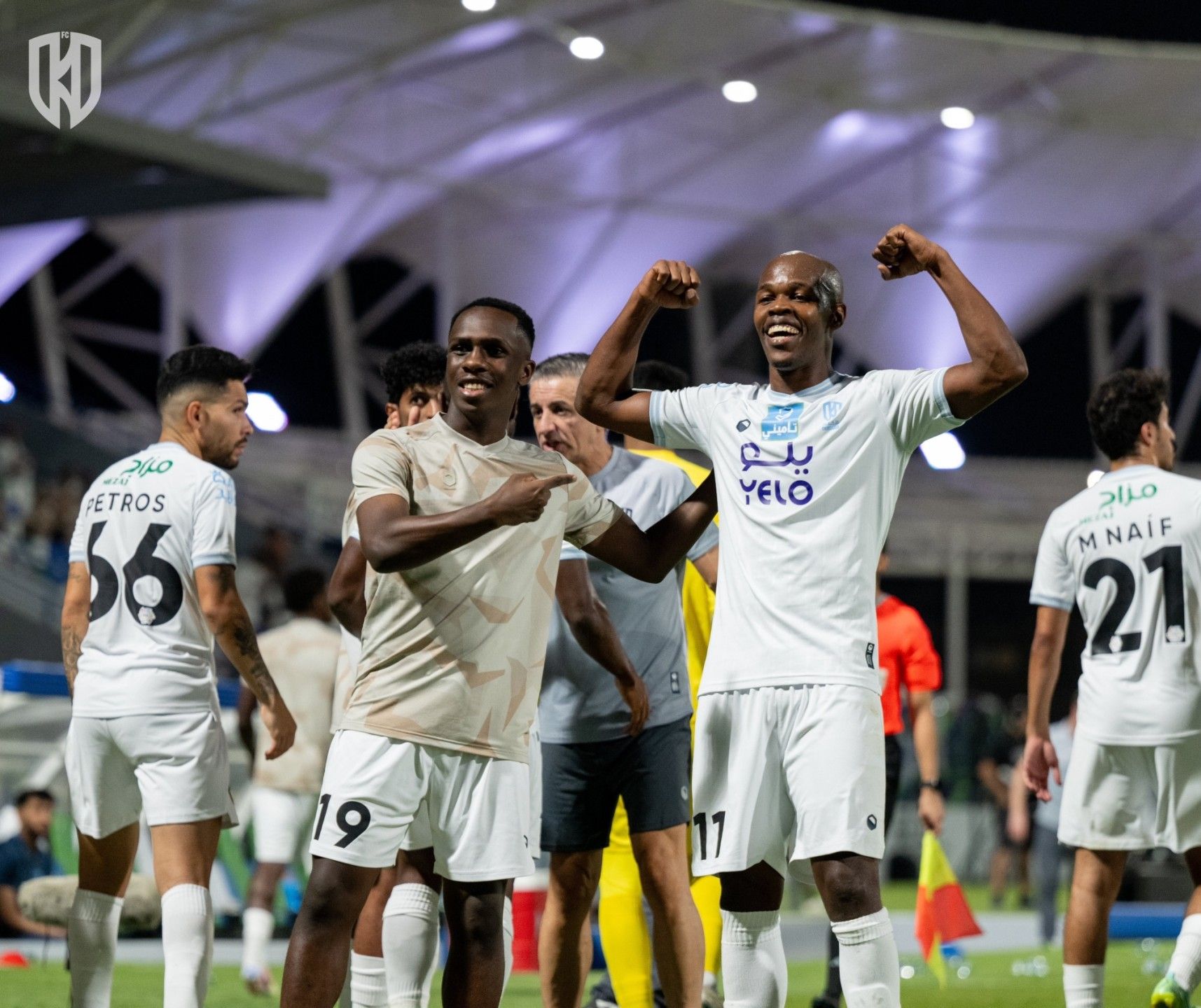 اطّلع على مجانًا القنوات الناقلة لمباراة الفتح ضد الأخدود...