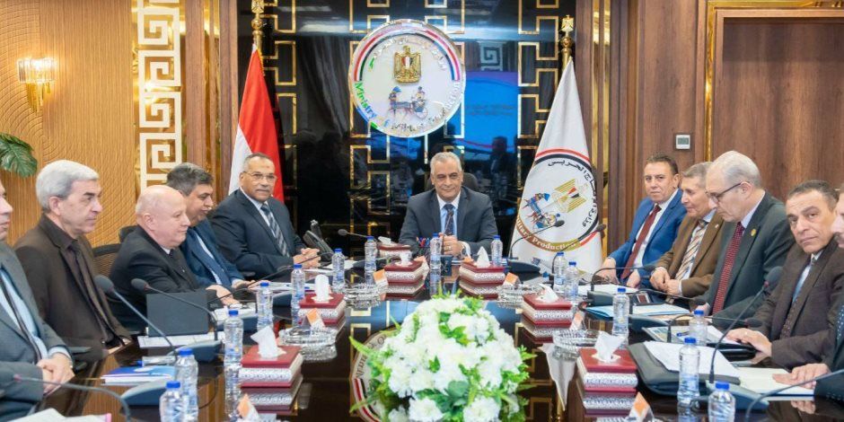 وزير الدولة للإنتاج الحربي يتابع الموقف التنفيذي لمشروعات المبادرة الرئاسية "حياة كريمة"