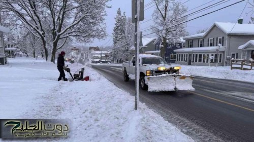 الثلوج تعطل مدارس نيويورك وتغلق الامم المتحدة والمطارات