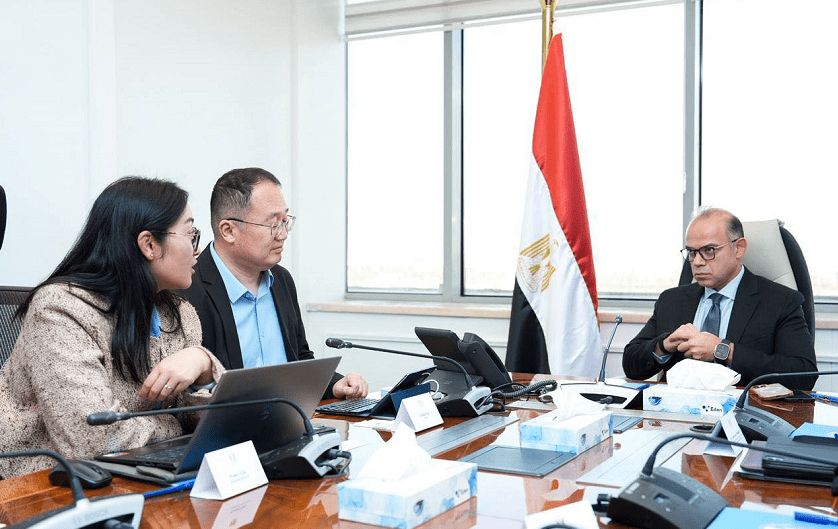 عاجل.. هيميلي الصينية تخطط لإقامة مشروع في مصر لقوالب الإطارات باستثمارات 100 مليون دولار