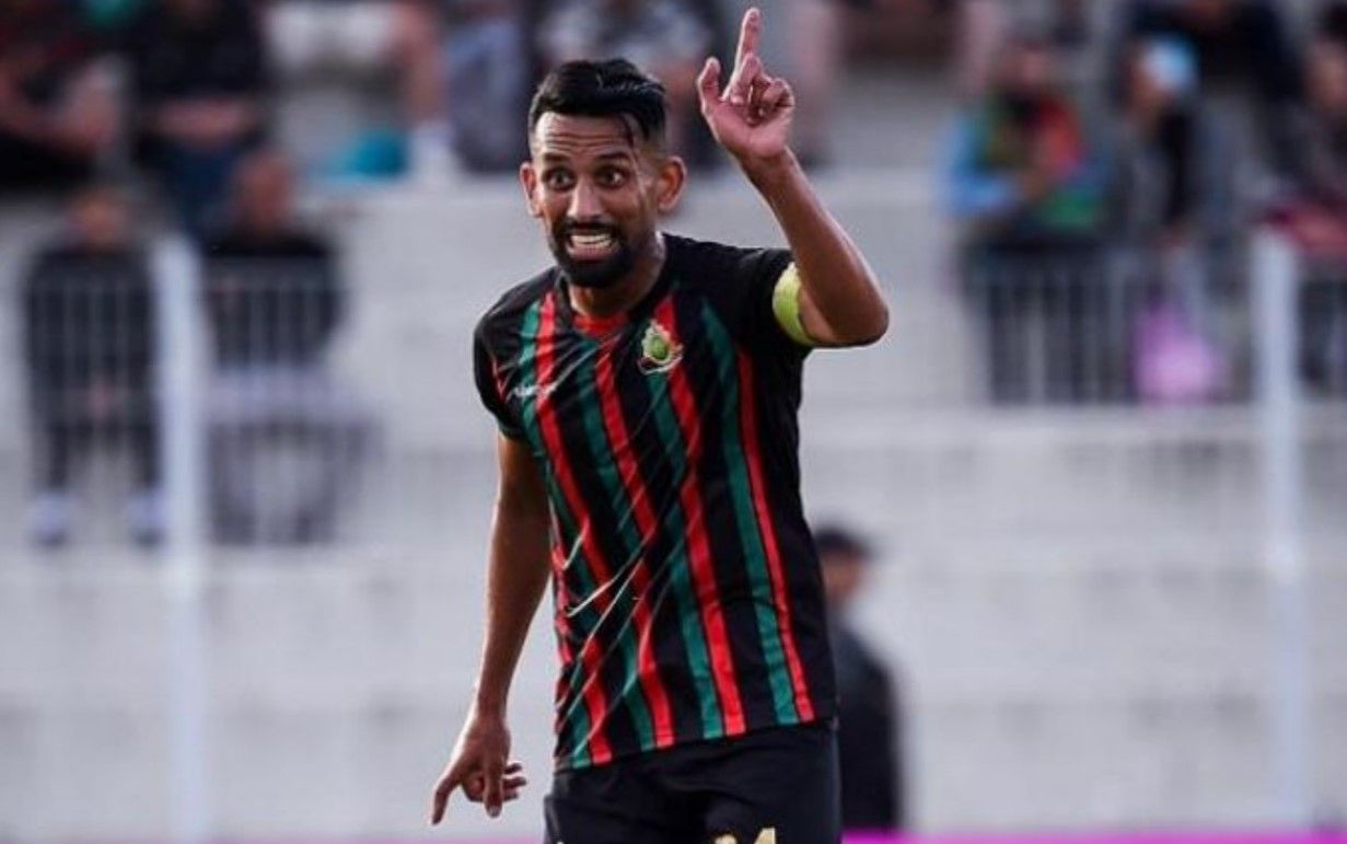 ضربة قوية قبل اللقاء المرتقب.. كاف يعلن إيقاف...