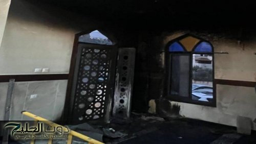 مستوطنون يحرقون مسجدا ويخطون شعارات عنصرية غرب نابلس